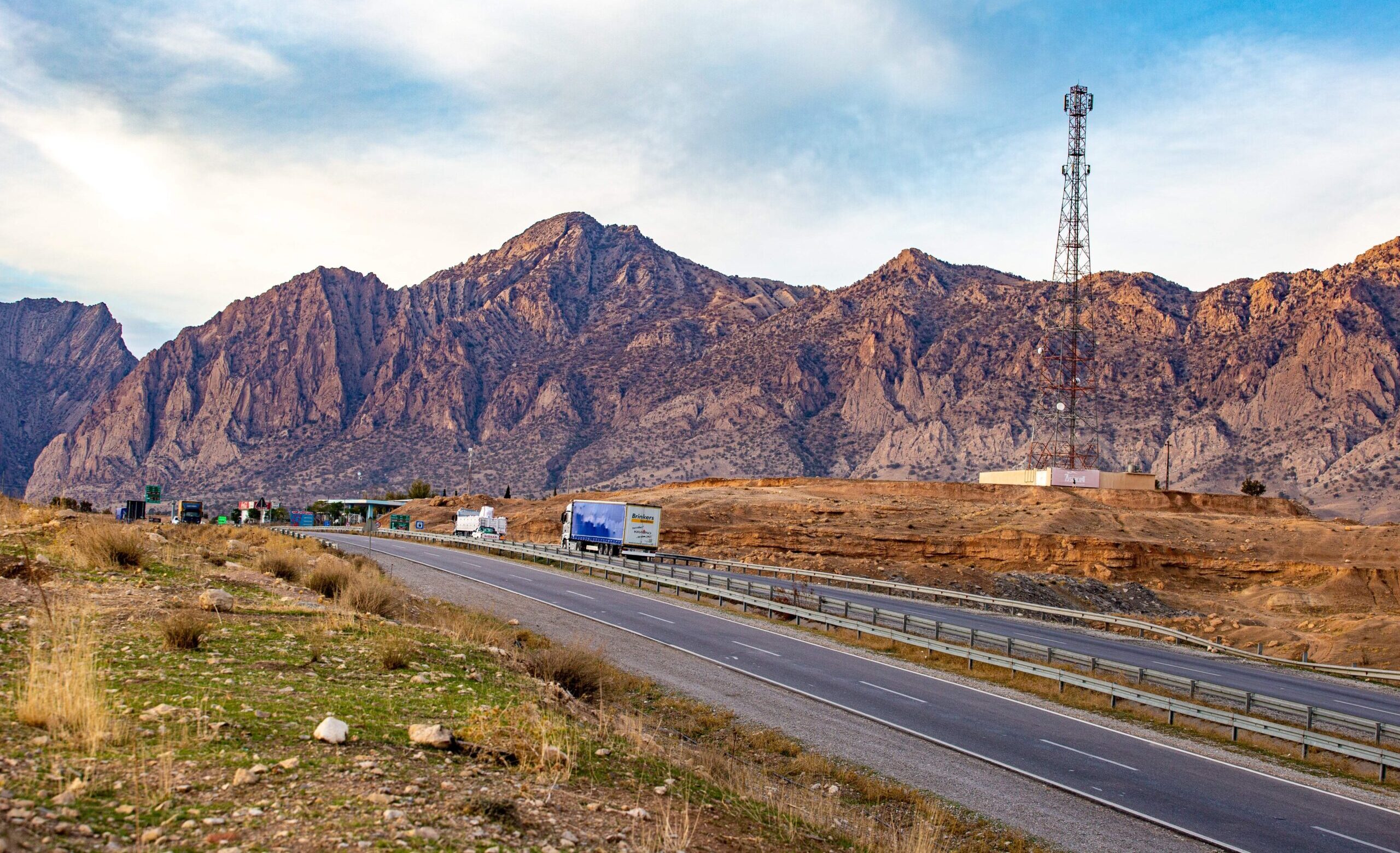 You are currently viewing Truck Drivers Struggle to Find Parking